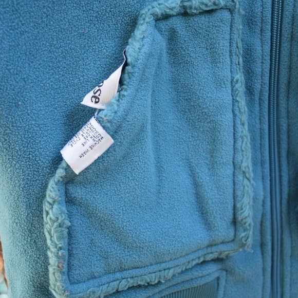 Carol Rose Turquoise Fuzzy Warm Vest - Picture 5 of 8